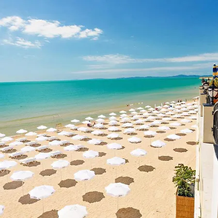 Sea View & Beach *