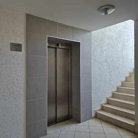 Sea View & Apartment