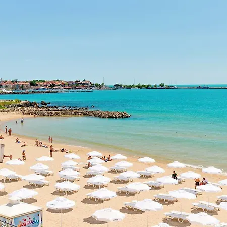 Sea View & Beach Apartment Nesebar