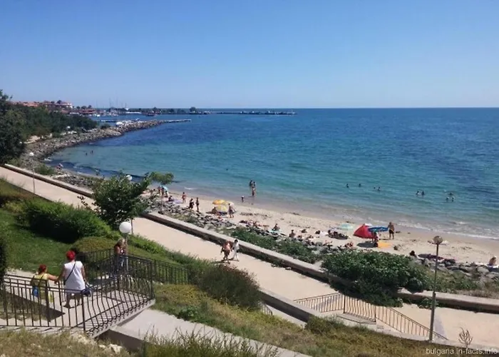 Sea View & Apartment *